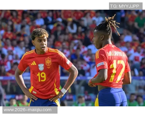 约克雷斯荣膺欧国联最佳射手奖杯以9球领跑射手榜展现卓越实力 约克雷斯荣膺欧国联最佳射手奖杯以9球领跑射手榜展现卓越实力